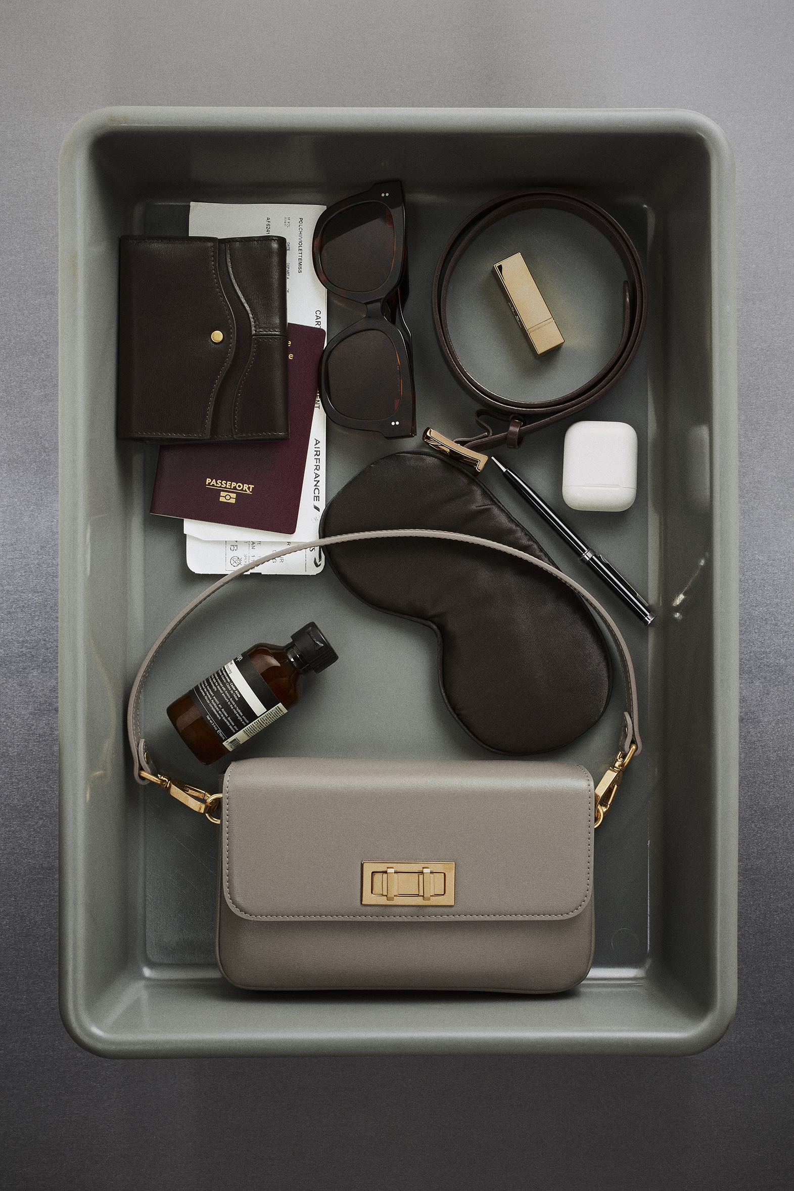 AIRPORT 2 — Arthur Cerica