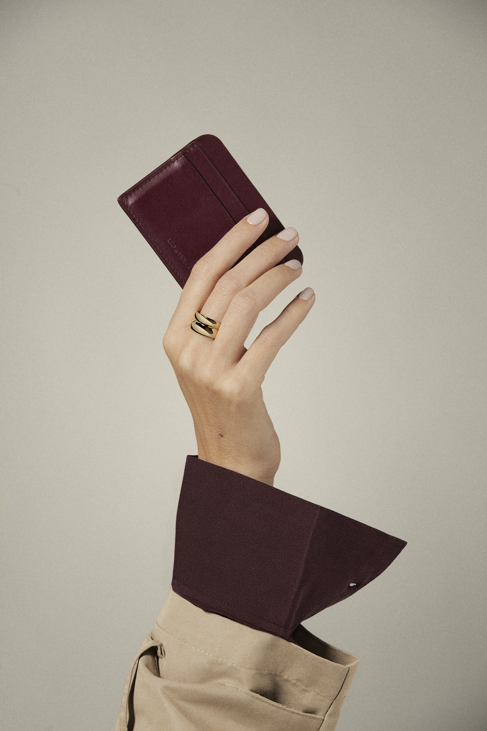 Hands 6 — Arthur Cerica