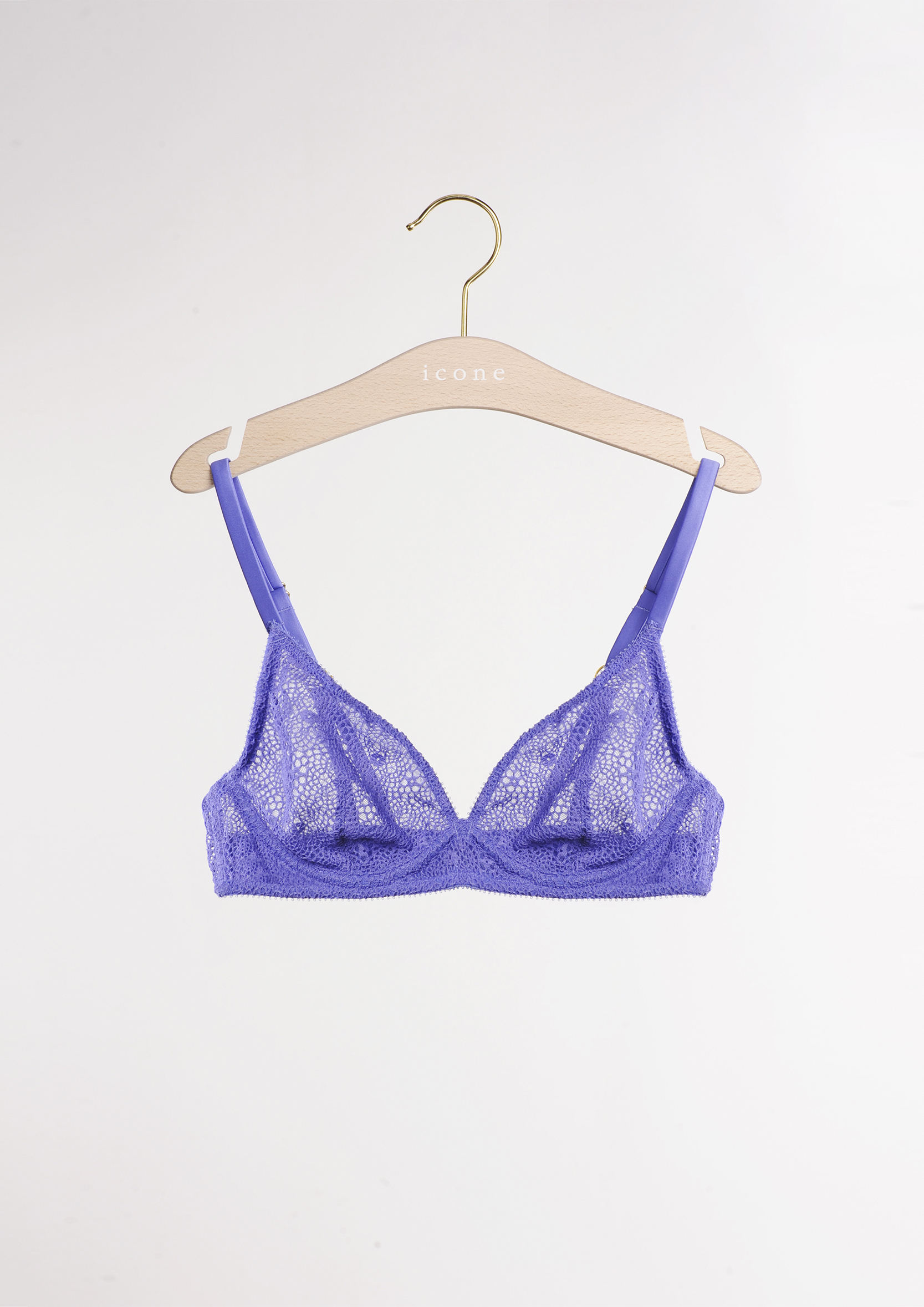Lingerie; Icone; GMT; Icone-Lingerie