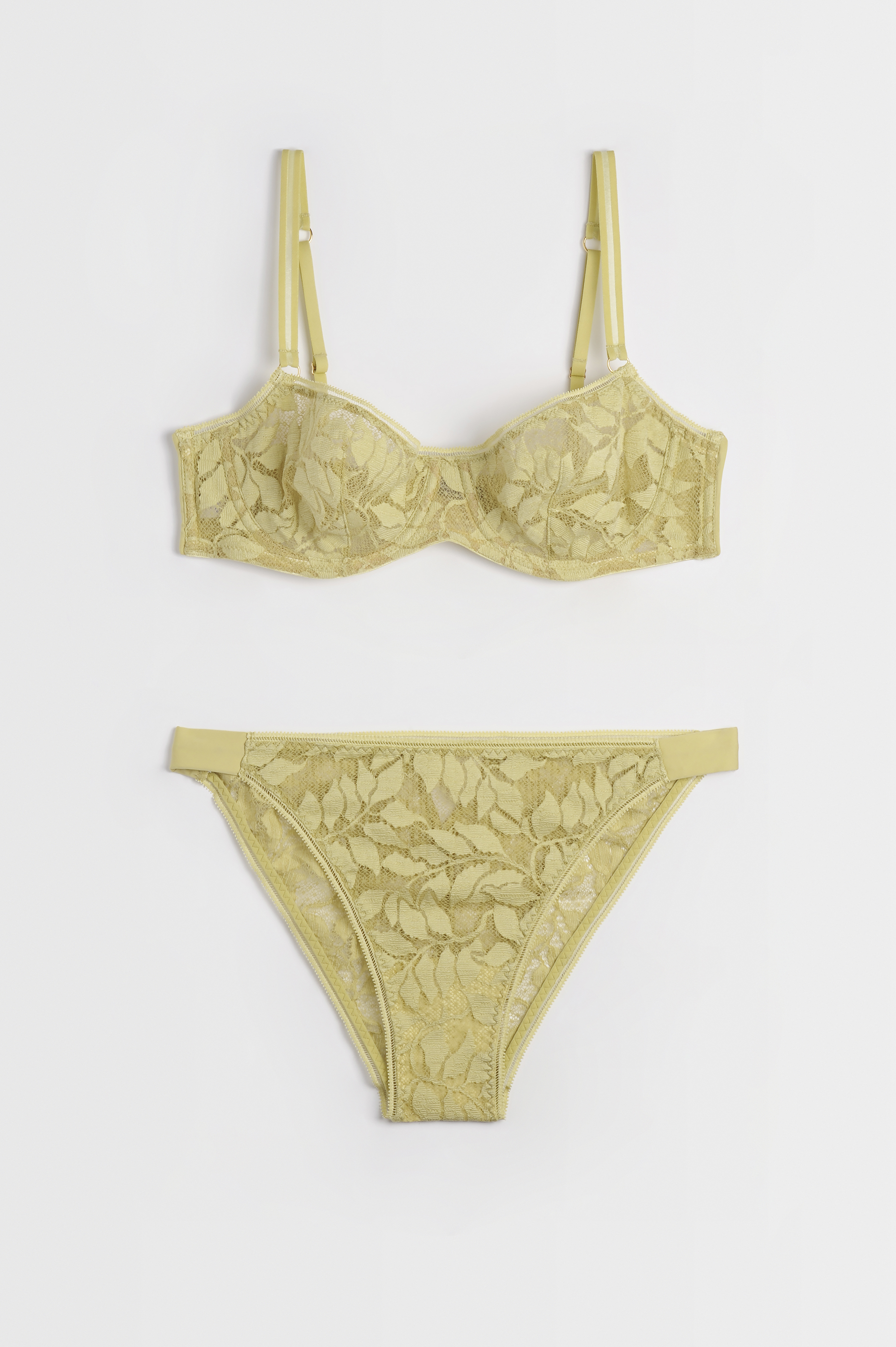 Lingerie; Icone; GMT; Icone-Lingerie; à plat