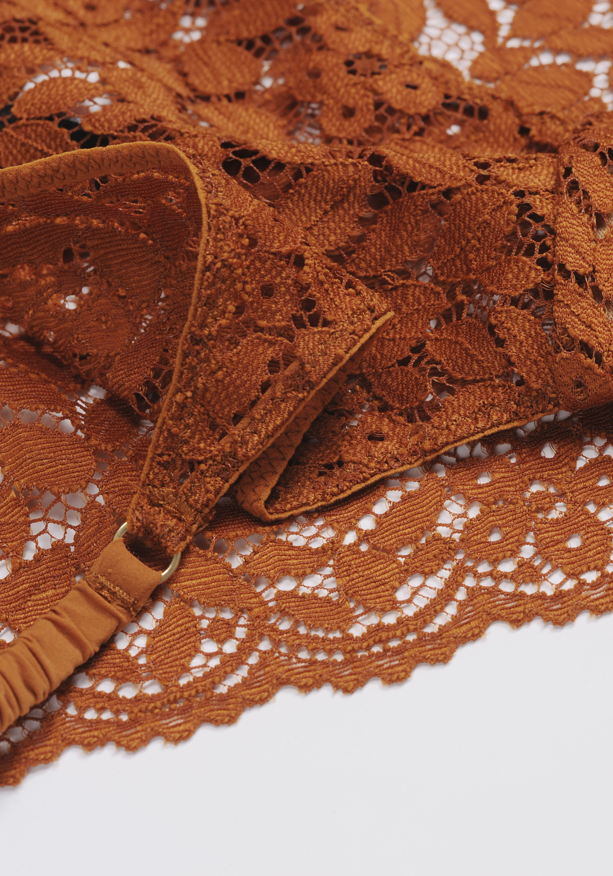 Lingerie; Icone; GMT; Icone-Lingerie
