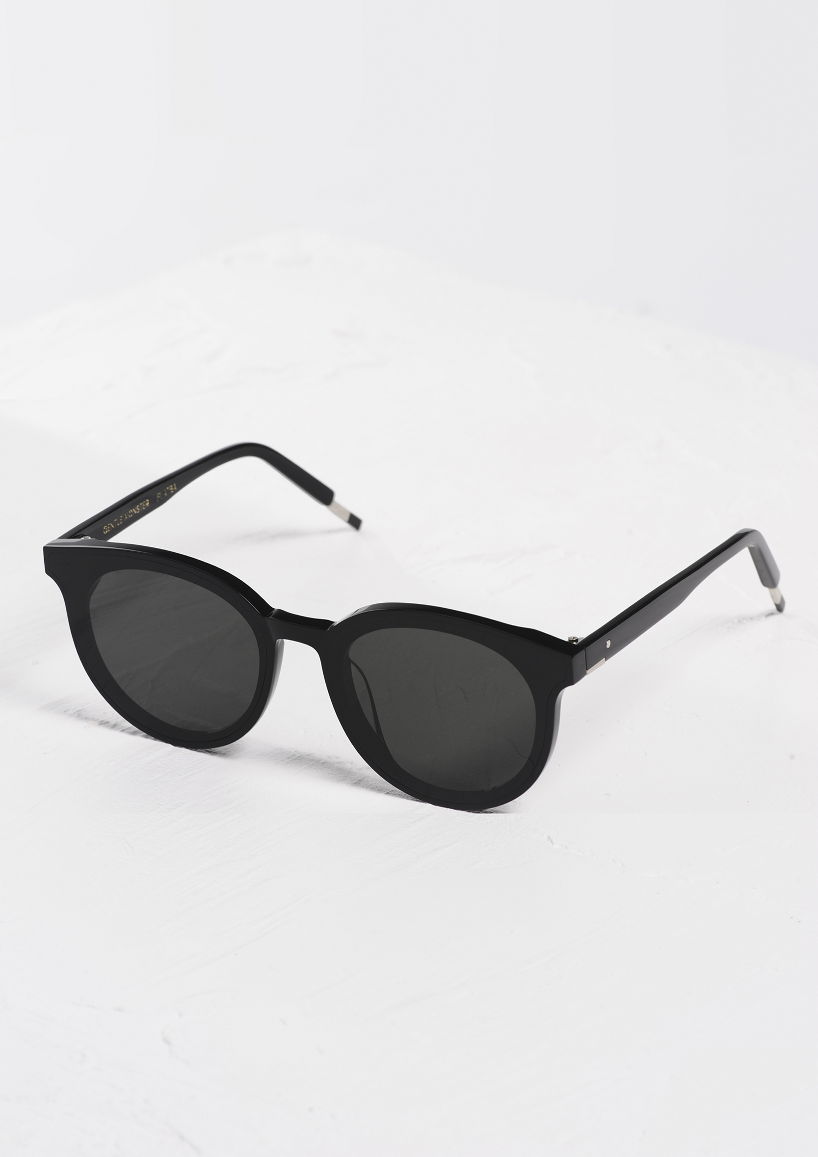 Tomgreyhound; Gentle-Monster; Lunette; mode; fashion; noir; accessoire-mode